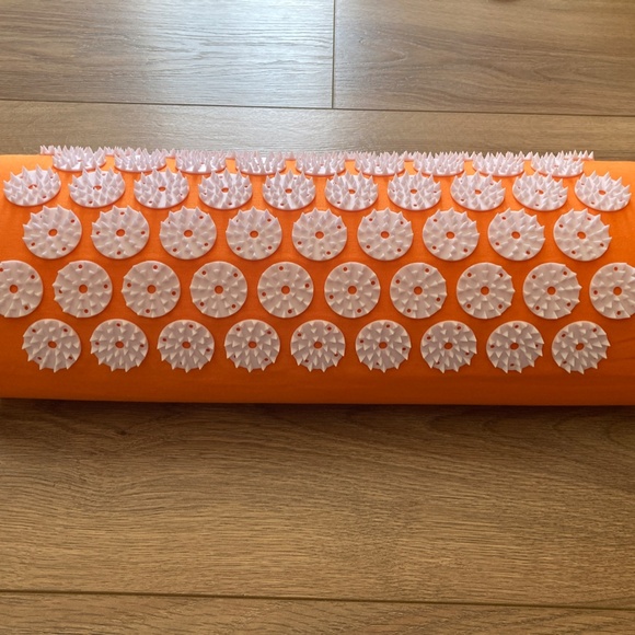 FWP! Acupressure Neck Pillow, Bed of Nails Shakti Mat, Massage Therapy Cushion - Picture 3 of 4